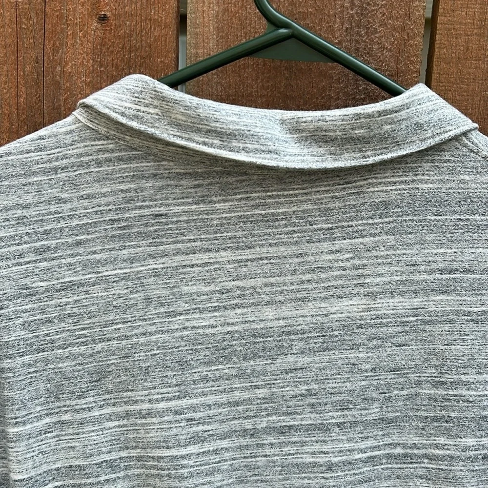Banana Republic Casual Grey and White Short Sleeve Polo Size Large